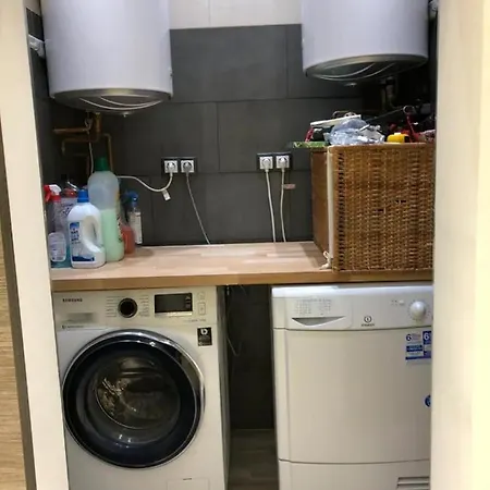 Modern House アパート
